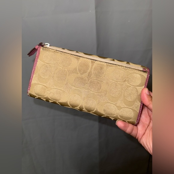 Vintage Coach Wallet - Picture 5 of 12